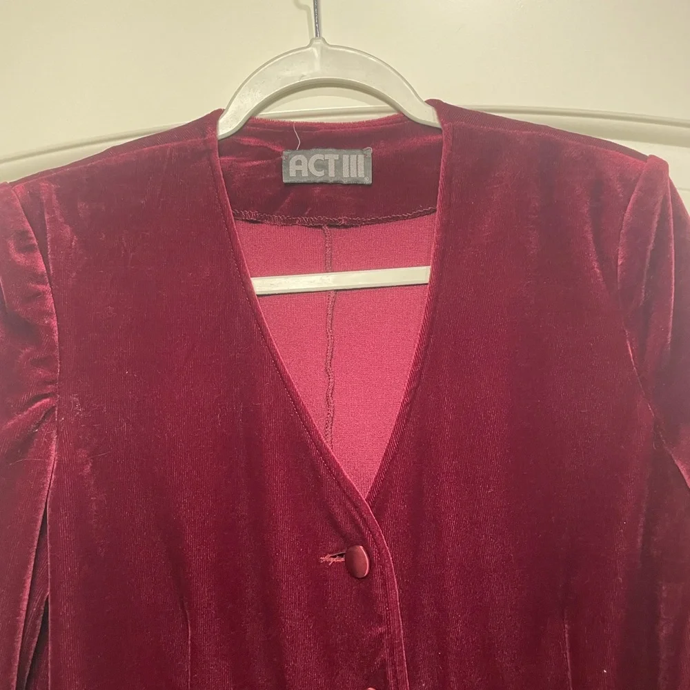 Women's Vintage 1980’s Act III Burgundy Velvet Blazer